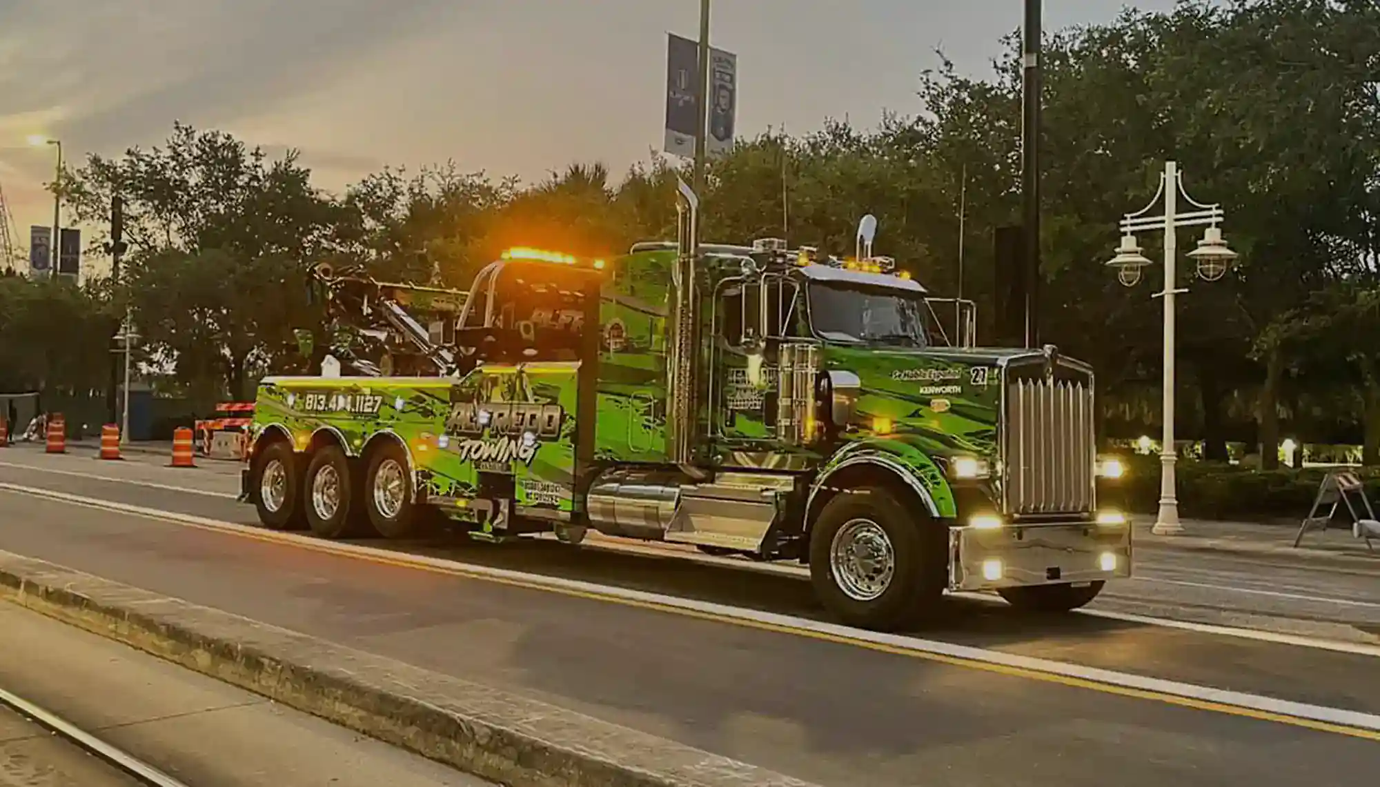 image of the main tow truck of Alfredo Towing Service for towing in Tampa